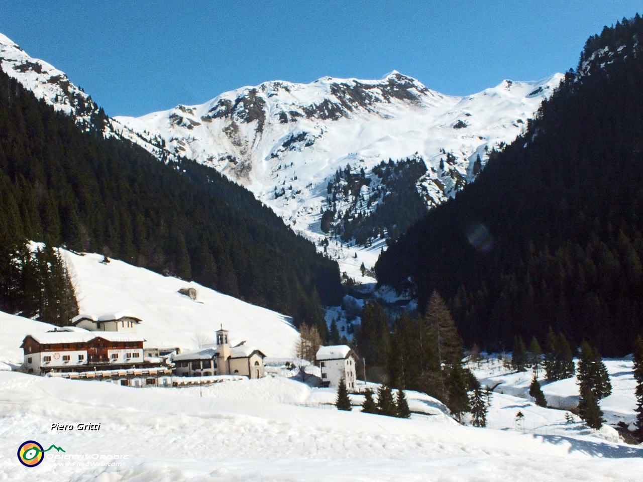 07 Madonna delle nevi e valle-alpe-monte Azzaredo.JPG